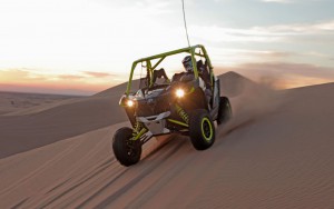 2015-Can-Am-Maverick-X-ds-Turbo-Action-02